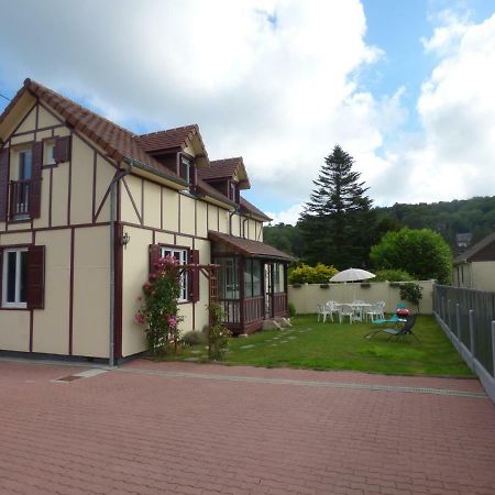 Gite Le Petit Chalet Avec Parking Gratuit Etretat Bagian luar foto