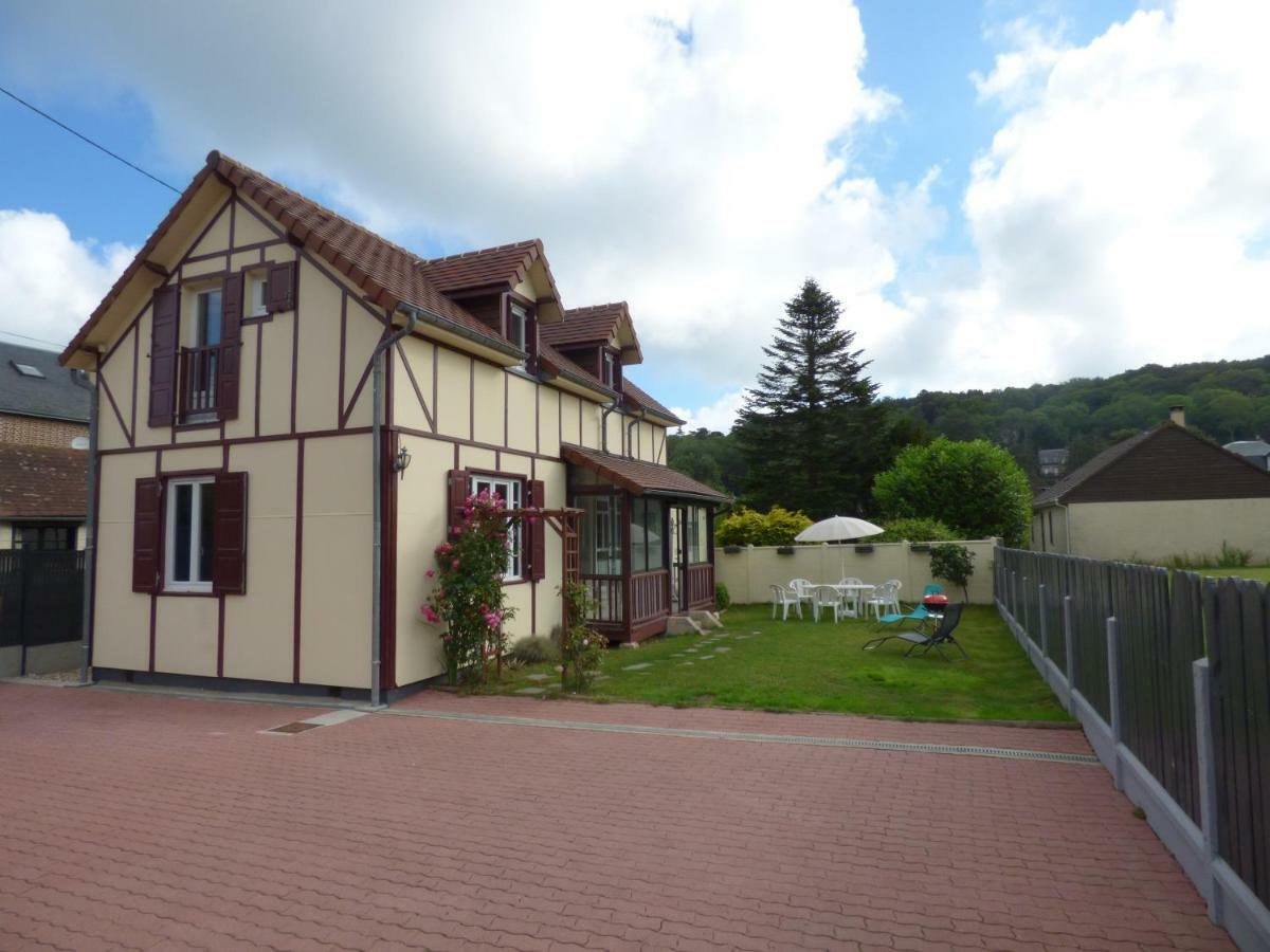 Gite Le Petit Chalet Avec Parking Gratuit Etretat Bagian luar foto